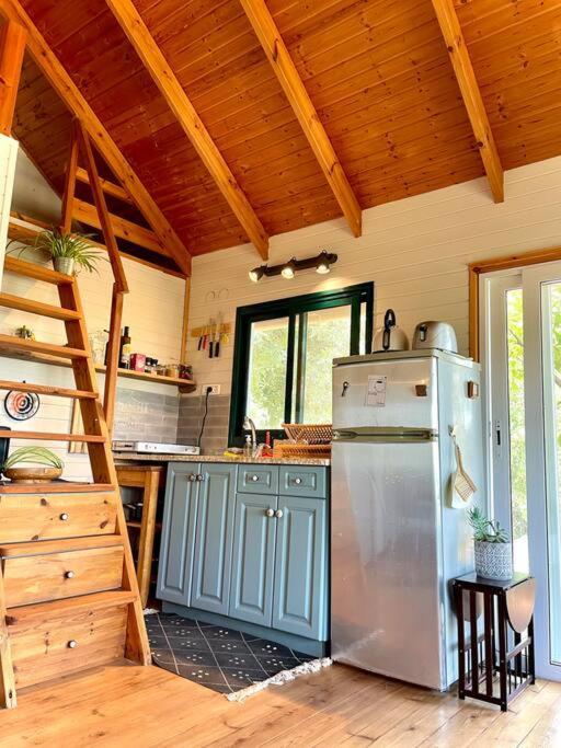 אמירים Solara Cabin מראה חיצוני תמונה